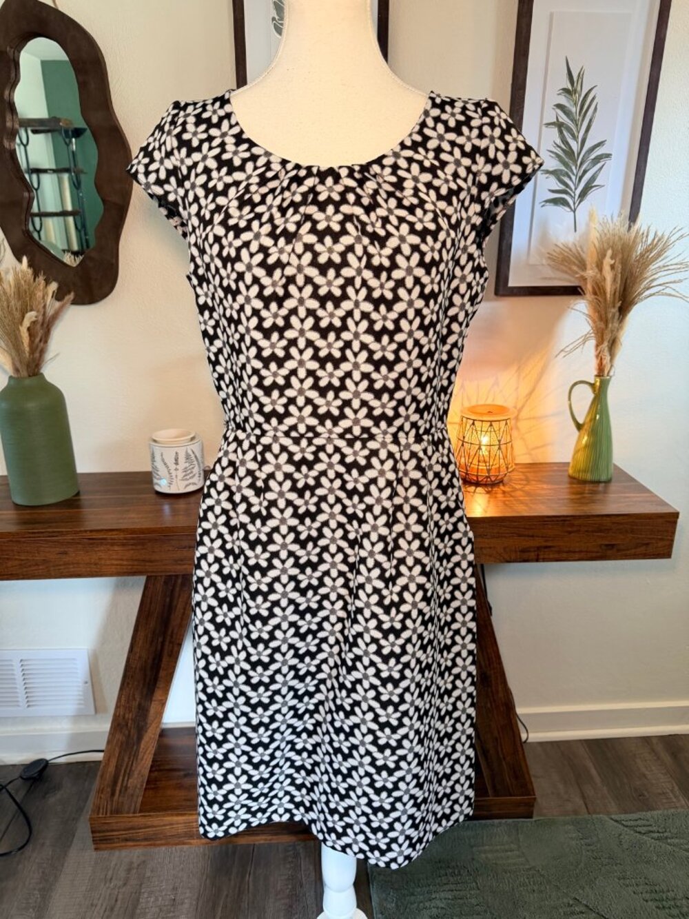 Shelby & Palmer Black White Floral Sheath Dress Pockets Size 10
